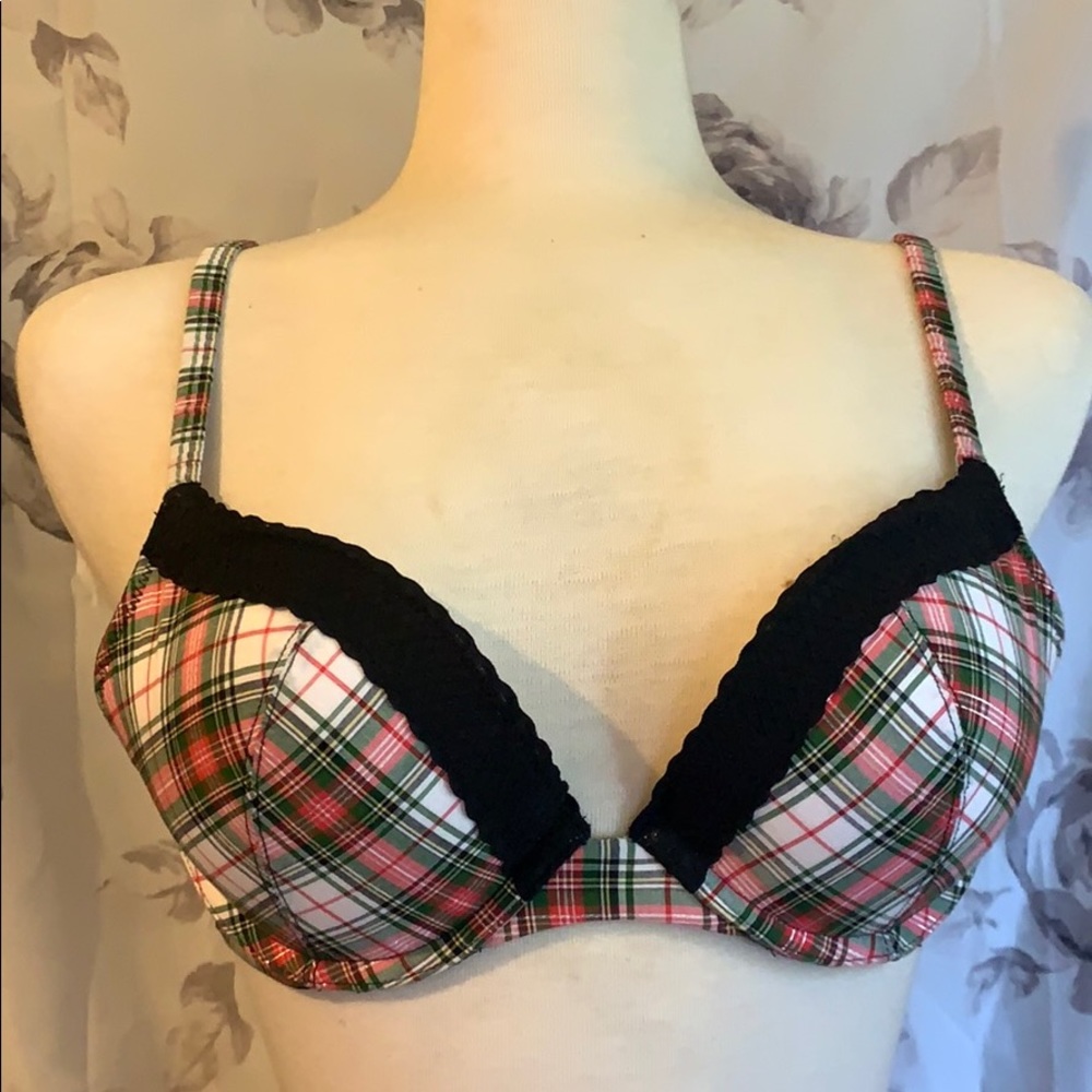 Victoria’s Secret push up bra